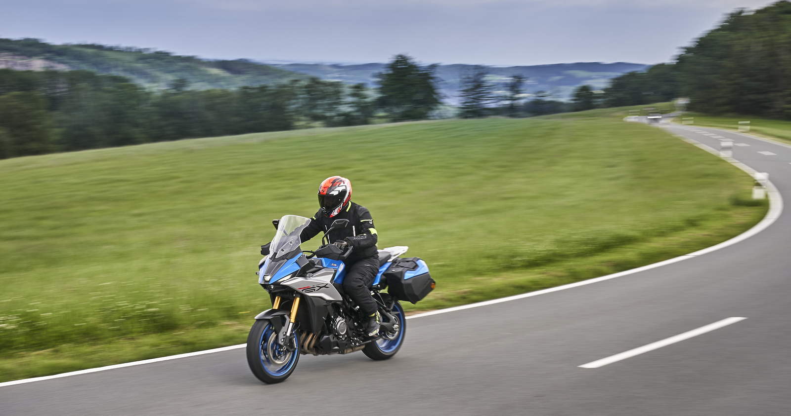 BMW S 1000 XR vs Suzuki GSX 1000 GX